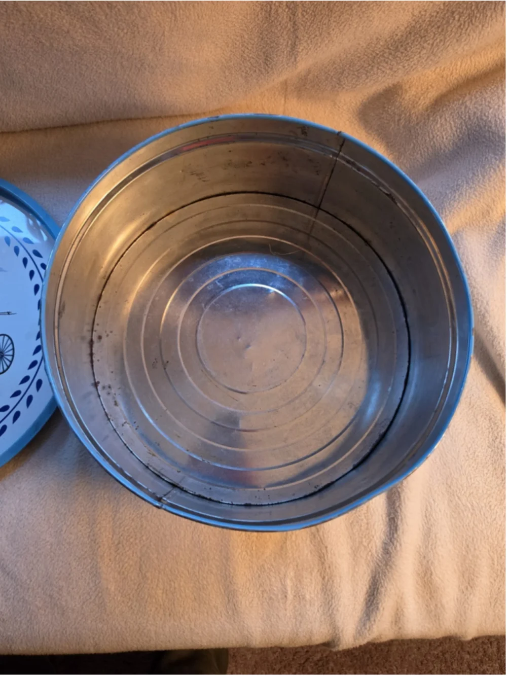 Vintage 1970s Pennsylvania Dutch Blue Metal Cookie Tin Tray Lid Folk Art Amish